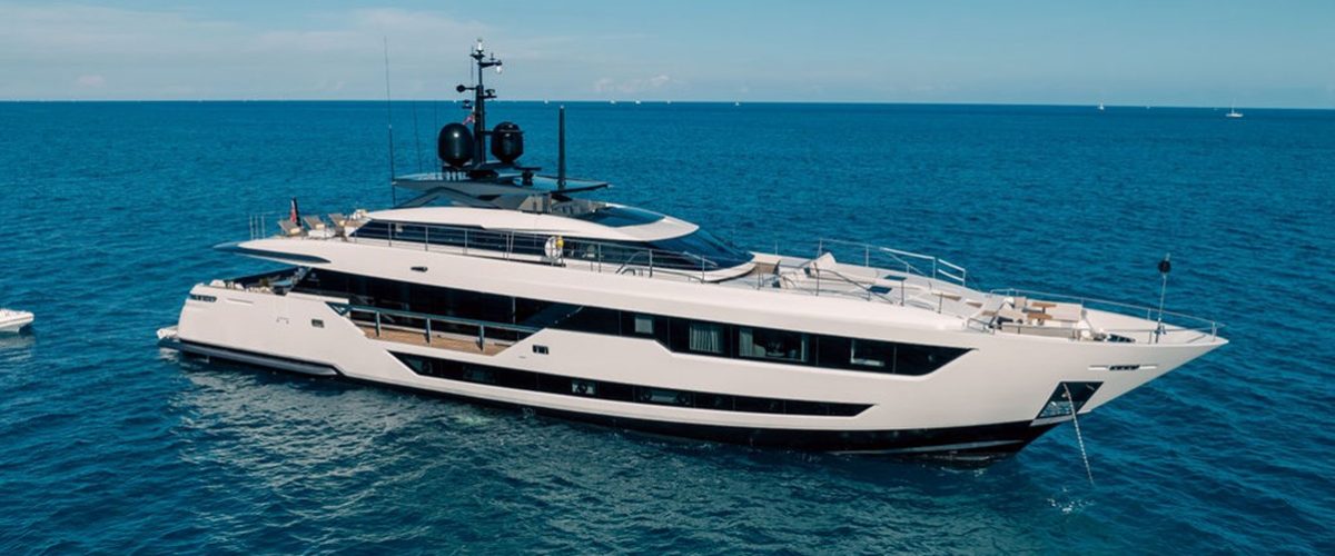Pinnacle Custom Line CUSTOM LINE Archives - Champion Yacht Group